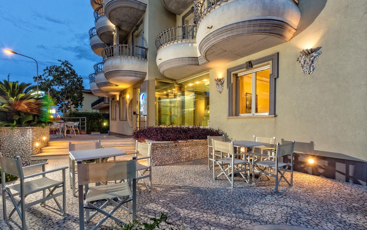 Residence Anchisemare Альба-Адріатіка Екстер'єр фото
